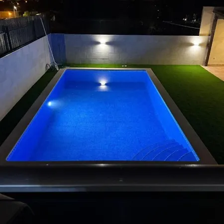 Villa Luxury 6br Private Pool & Games Sleeps 12 Quarteira