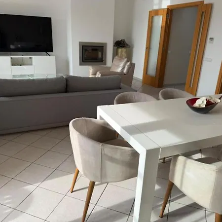 Luxury 6br Private Pool & Games Sleeps 12 Βίλα Quarteira