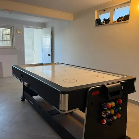 Villa Luxury 6br Private Pool & Games Sleeps 12 *