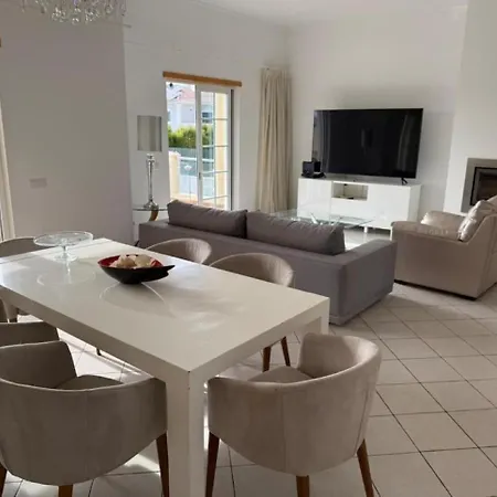Luxury 6br Private Pool & Games Sleeps 12 Villa Quarteira