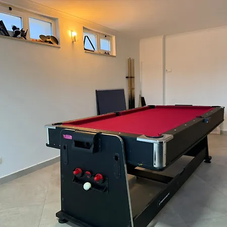 Luxury 6br Private Pool & Games Sleeps 12 Villa Quarteira
